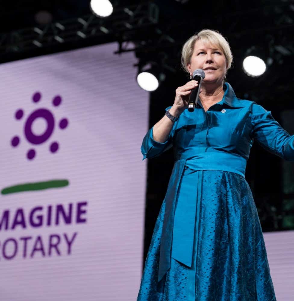 Jennifer Jones présentant Imagine Rotary